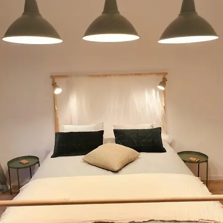 Chile Out By Host-point Guest house Lisbon